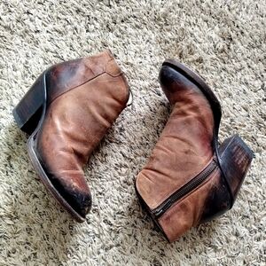 lucchese shoemaker distressed ankle boots sz 8